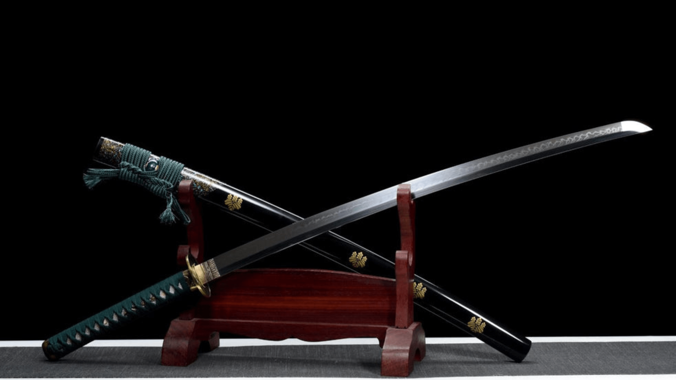 Katana Kuroōkami 黒狼 — Loup noir