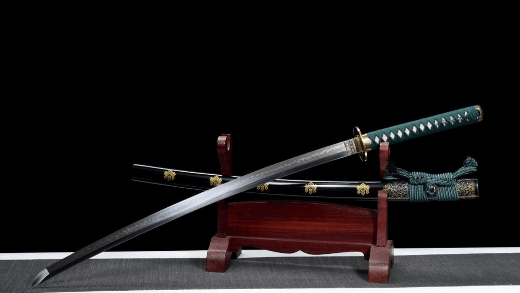 Katana Kuroōkami 黒狼 — Loup noir
